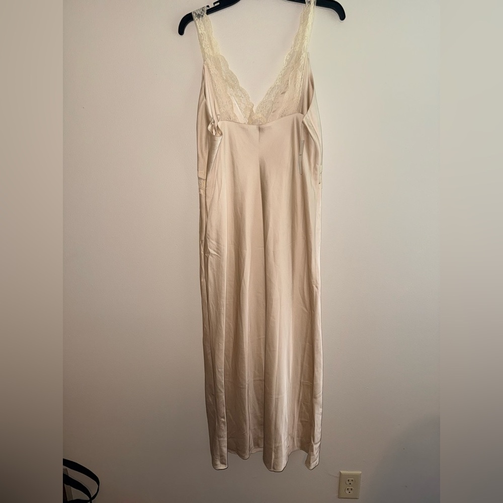 Rare! NWT Abercrombie and Fitch Satin & Lace Dress Size L - Picture 7 of 8